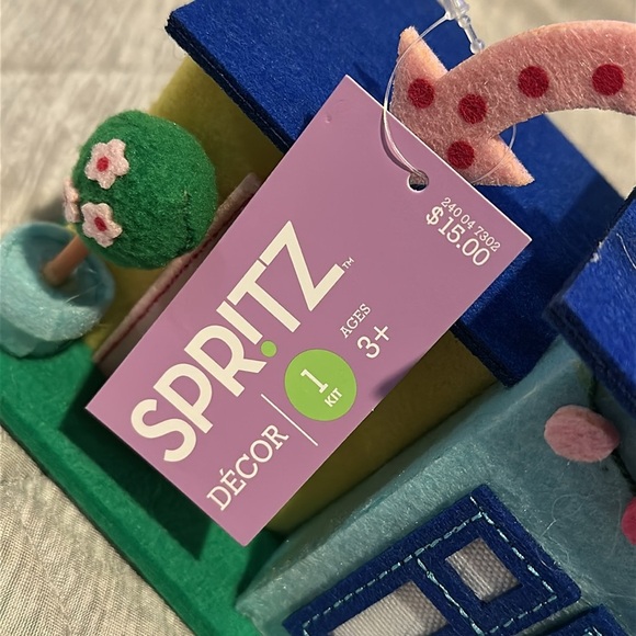 Target Spritz Egg Painting Studio Felt Easter Decor Spring 2025 New - Picture 5 of 8